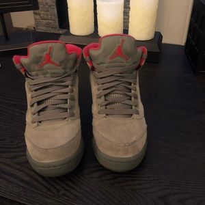 Size 5Y Jordan’s, barely worn!